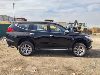 2018 Mitsubishi Pajero Sport III, чёрный, 2650000 рублей, вид 2