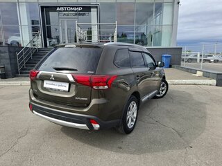 2018 Mitsubishi Outlander III Рестайлинг 2, коричневый, 1600000 рублей, вид 5