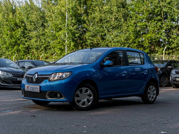 2015 Renault Sandero II, синий