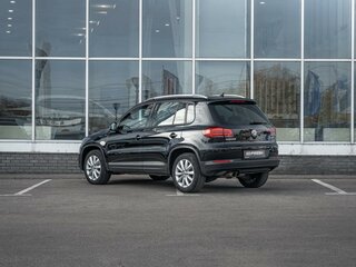 2016 Volkswagen Tiguan I Рестайлинг, чёрный, 1599000 рублей, вид 2