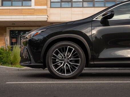 2023 Lexus NX 350h II, чёрный, 8290000 рублей, вид 3