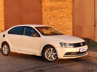 2015 Volkswagen Jetta VI Рестайлинг, белый, 530000 рублей, вид 4