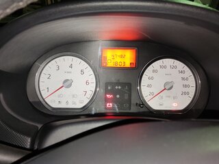 2013 Renault Logan I Рестайлинг, белый, 700000 рублей, вид 5