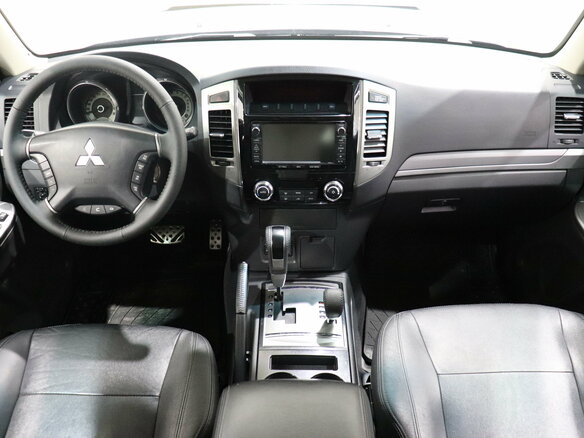 2014 Mitsubishi Pajero IV Рестайлинг 2, чёрный - вид 13