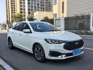 2021 Ford Escort VI Рестайлинг 2, белый, 985000 рублей, вид 1