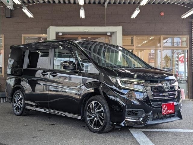 Открыть фотографии: Honda Stepwgn V Рестайлинг