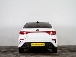 2017 Kia Rio IV, белый, 869000 рублей, вид 5