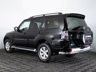 2015 Mitsubishi Pajero IV Рестайлинг 2, чёрный, 3070000 рублей, вид 2