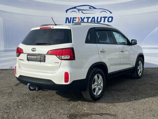 2013 Kia Sorento II Рестайлинг, белый, 1543700 рублей, вид 5