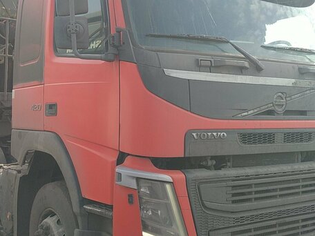 2017 Volvo FM, красный, 4800000 рублей, вид 3