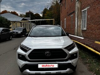 2024 Toyota RAV4 V (XA50), белый, 3000000 рублей, вид 3
