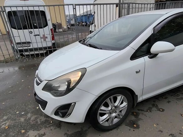 2011 Opel Corsa D Рестайлинг II, белый, 550000 рублей