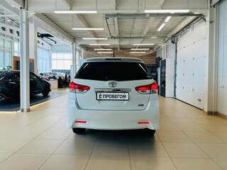 2010 Toyota Wish II, белый, 1399000 рублей, вид 5