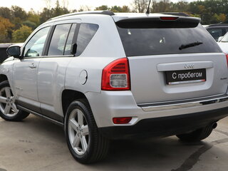 2011 Jeep Compass I Рестайлинг, серебристый, 919000 рублей, вид 4