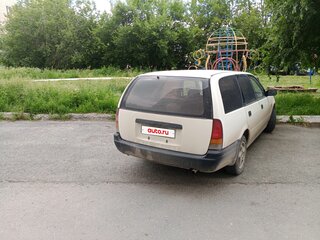 1997 Nissan Avenir I (W10), белый, 150000 рублей, вид 3