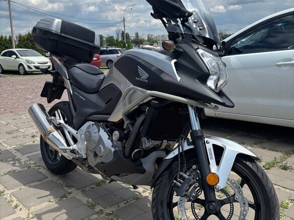 2013 Honda NC 700X, серебристый, 550000 рублей - вид 2