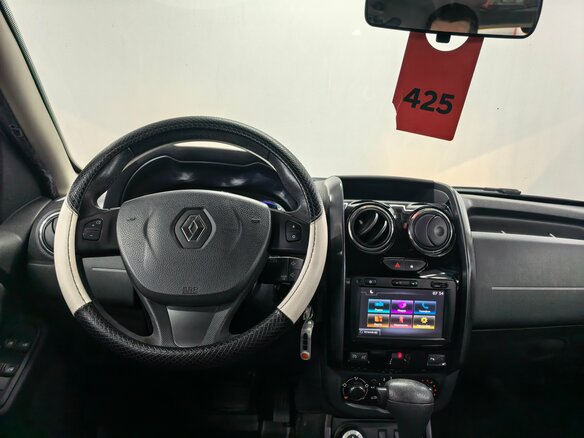 2017 Renault Duster I Рестайлинг, белый, 940000 рублей - вид 6