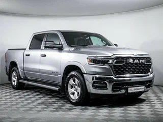2024 Ram 1500 Quad Cab V Рестайлинг, серый, 7000000 рублей, вид 3