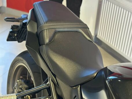2021 Honda CB 650R, чёрный, 1115000 рублей, вид 3