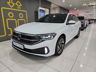 2023 Volkswagen Jetta VII Рестайлинг, белый, 1970000 рублей, вид 1