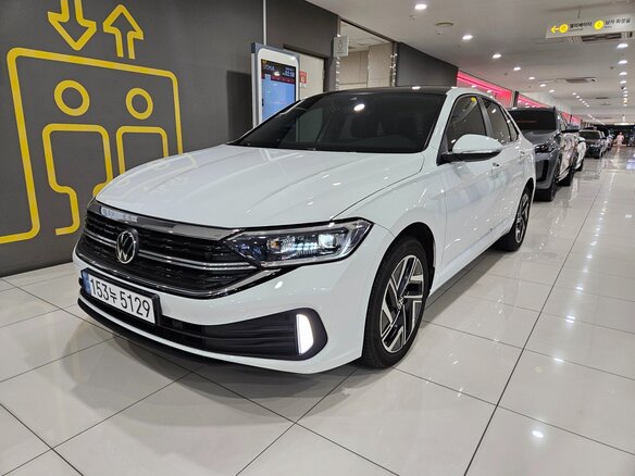 2023 Volkswagen Jetta VII Рестайлинг, белый