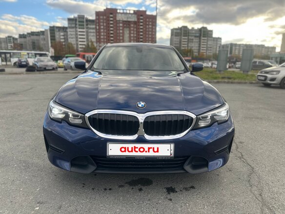 2019 BMW 3 серии 318d VII (G2x), синий, 3087000 рублей - вид 4