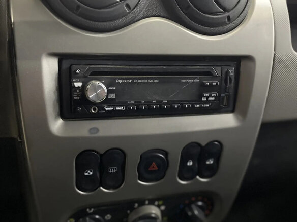 2011 Renault Logan I Рестайлинг, бежевый, 250000 рублей - вид 10