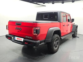 2024 Jeep Gladiator II (JT) Рестайлинг, пурпурный, 4415077 рублей, вид 3