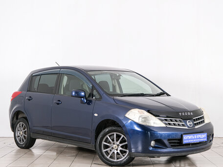 Nissan Tiida I