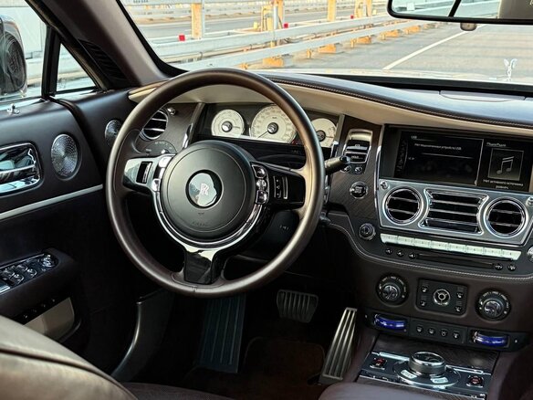 2018 Rolls-Royce Wraith, коричневый, 16500000 рублей - вид 4