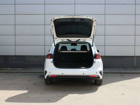 2020 Kia Ceed III, белый - вид 12