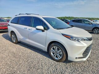 2024 Toyota Sienna IV, белый, 7258000 рублей, вид 4