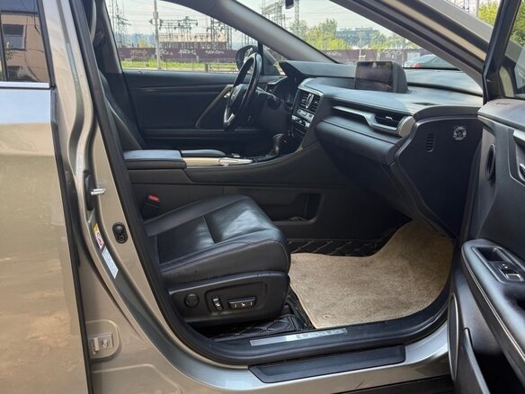2017 Lexus RX 300 IV, серый, 3600000 рублей - вид 9