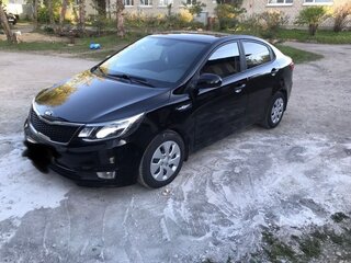 2016 Kia Rio III Рестайлинг, чёрный, 950000 рублей, вид 1