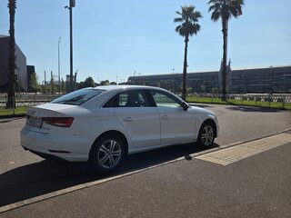 2018 Audi A3 III (8V) Рестайлинг, белый, 1500000 рублей, вид 4