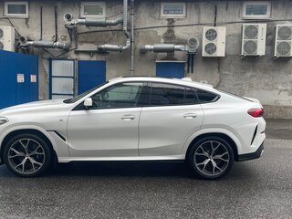 2021 BMW X6 40d III (G06), белый, 10500000 рублей, вид 2