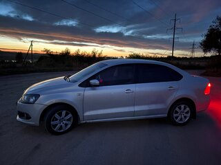 2012 Volkswagen Polo V, серебристый, 680000 рублей, вид 4