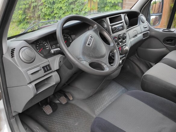 2013 Iveco Daily, белый, 1500000 рублей - вид 6