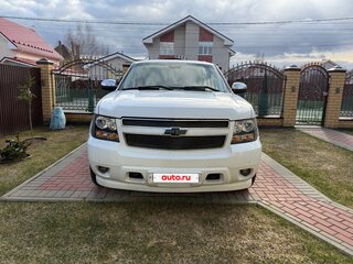 2012 Chevrolet Tahoe 6AT III, белый, 2000000 рублей, вид 1