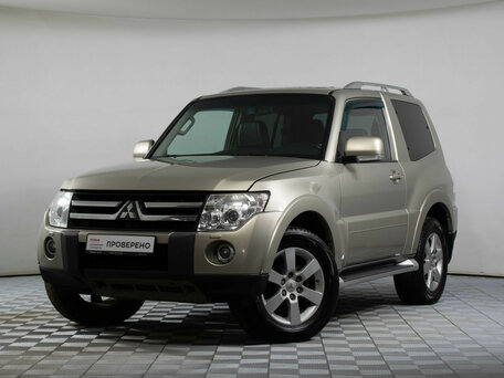 Mitsubishi Pajero IV