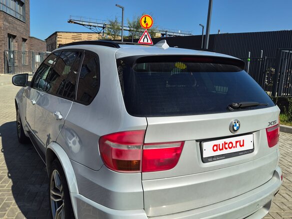 2009 BMW X5 30d II (E70), серебристый, 1700000 рублей - вид 3