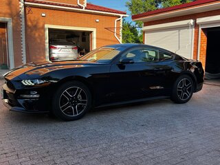 2022 Ford Mustang VI Рестайлинг, чёрный, 4100000 рублей, вид 1