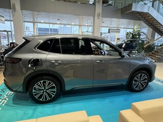 2026 Geely EX5 Гибрид EM-R, серый, 3829990 рублей, вид 4