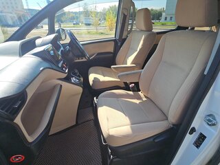 2014 Toyota Noah III (R80), белый, 1450000 рублей, вид 5