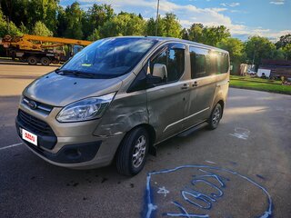 2013 Ford Tourneo Custom SWB I, серебристый, 1480000 рублей, вид 1