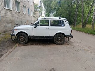 1998 Lada (ВАЗ) 2121 (4x4) I Рестайлинг, белый, 130000 рублей, вид 3