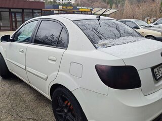 2011 Kia Rio II Рестайлинг, белый, 380000 рублей, вид 3