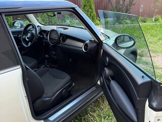 2012 Mini Hatch Cooper II (R56) Рестайлинг, белый, 1000000 рублей, вид 4
