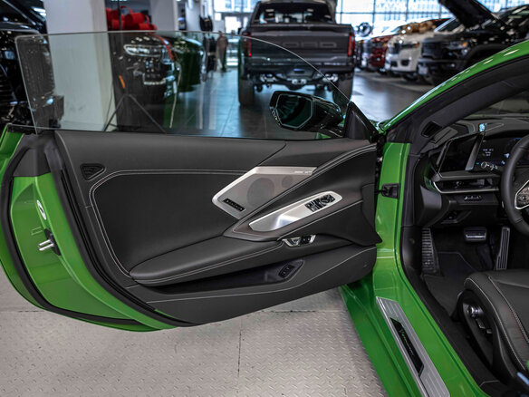 2026 Chevrolet Corvette Stingray C8, зелёный, 15627588 рублей - вид 26