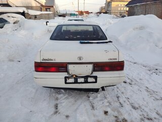 1993 Toyota Crown IX (S140), белый, 150000 рублей, вид 3